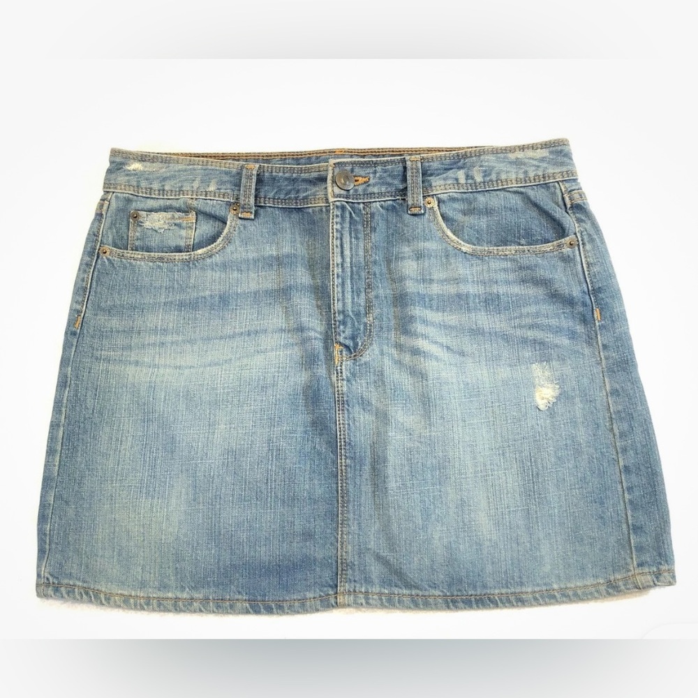 Gap Blue Denim Short Mini Skirt Medium Wash Distressed Pockets Women's Size 18